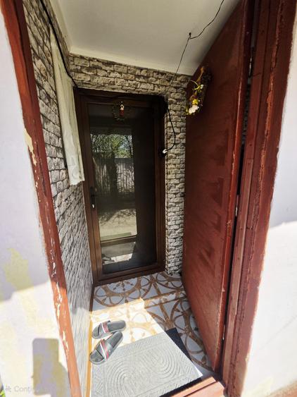 Casă 4 camere, 685 mp teren, renovată 2011 – Mănești, Zalhanaua
