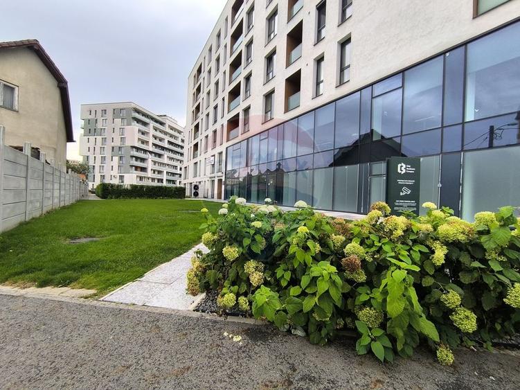 Spațiu comercial de vanzare
