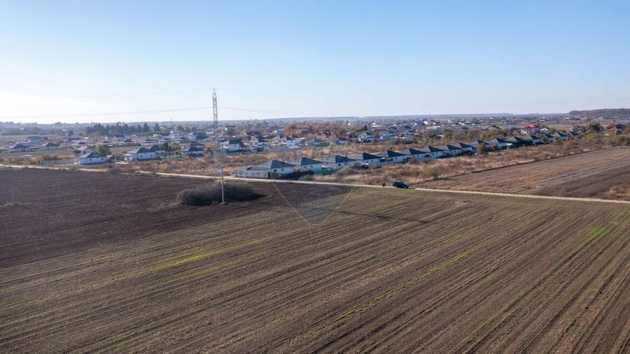 Vanzare teren intravilan 7.500 mp Sabareni
