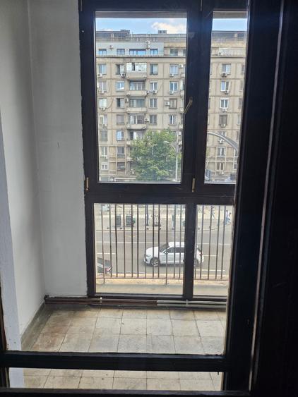 Bulevardul Magheru, Piața Romană