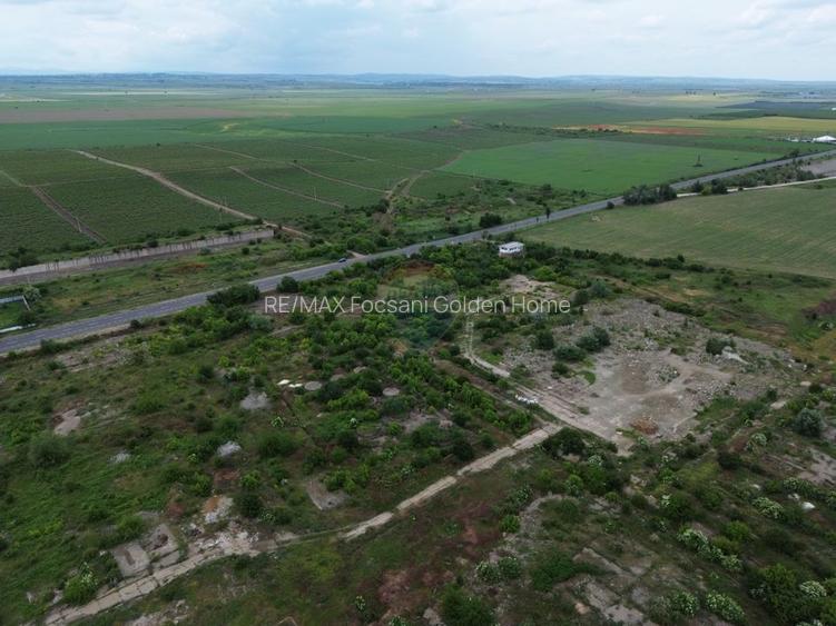 Teren intravilan 10,301mp Marasesti / DN E85 - 8
