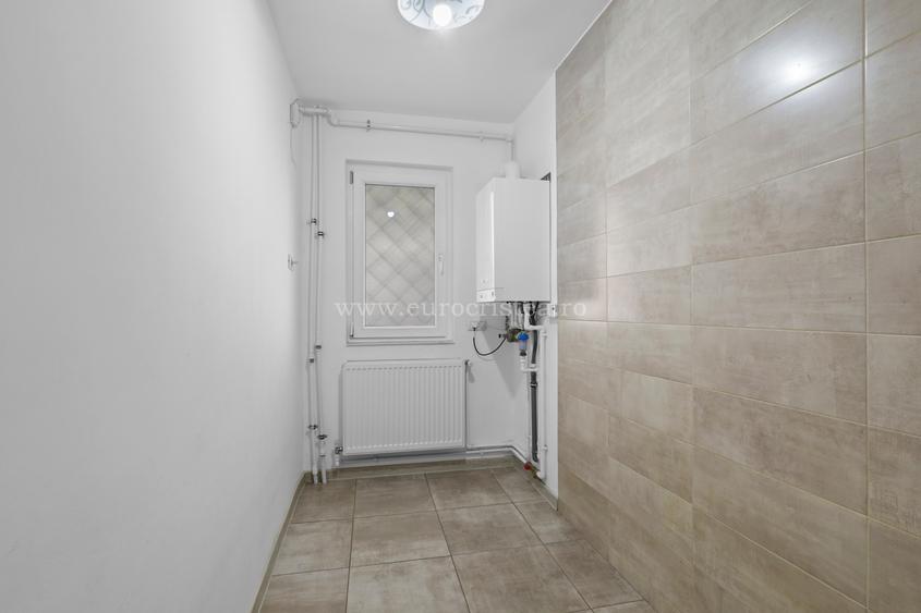 Apartament cu 2 camere de vânzare în Mangalia – Renovat, parter, Strada Sirenei