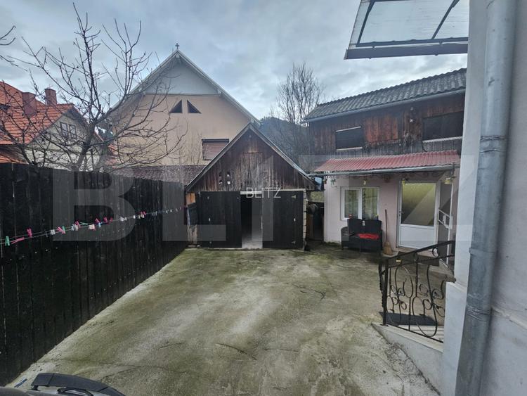 Casă cu 3 camere și grădină, aproape de centrul orașului Câmpeni - 4