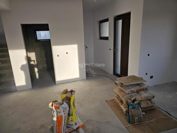Casa individuală , 4 camere , 3 bai ,150 mp , teren 500 , Dezmir - 9