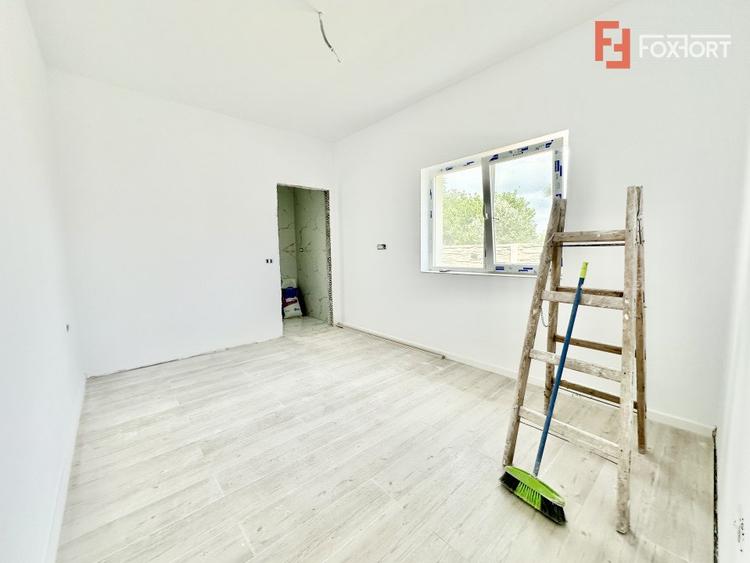 Duplex 4 camere si 2 bai - Mosnita Noua - toate utilitatile