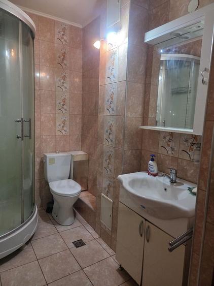 Apartament 2 camere balcon inchis cu pivnita si boxa in Vasile Aaron