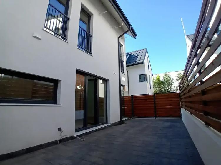 Ansamblu rezidențial case Townhouse | Bucureștii Noi – Lac Străulești
