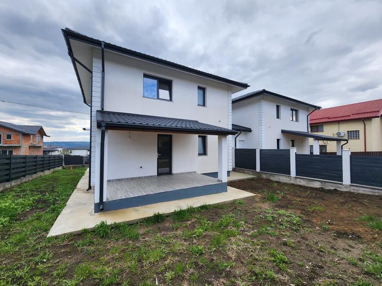 CASA SEMI-SINGLE, 4 CAMERE, 2 BAI, MAGAZIE, 116 MP UTILI, VALEA ADANCA