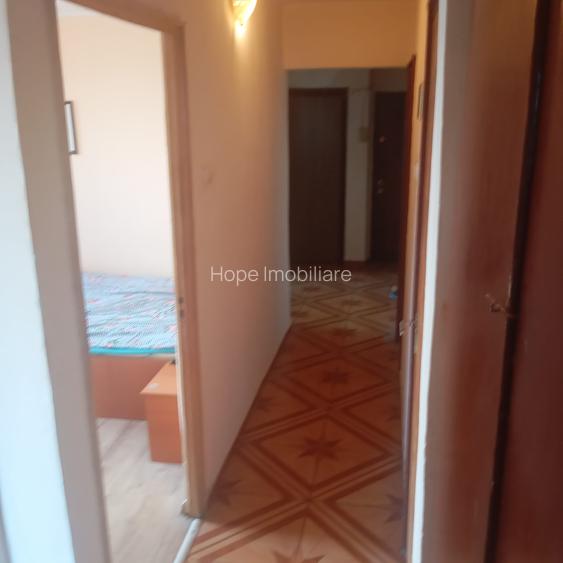 Aparatorii Patriei-Aleea Tomesti-Apartament de 3 camere-decomandat - 3
