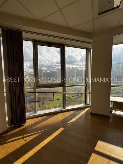 De vanzare CLADIRE CORPORATE – FOST SEDIU BANCAR - BRASOV - 23