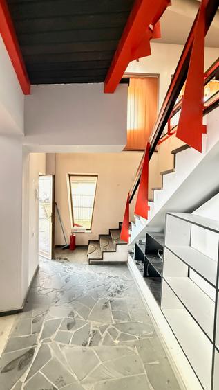 Zona Eminescu HALA 451 mp + caldire birouri 154 mp, teren 2000mp!