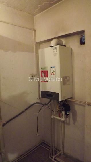Apartament 4 camere , central, bulevardul Independentei 6 - 15