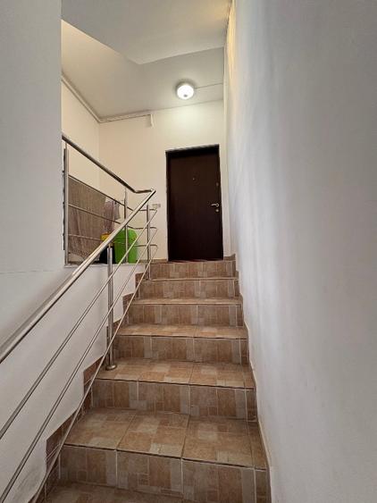Apartament 3 camere , 103m patrati + terasa 15mp , parcare privata