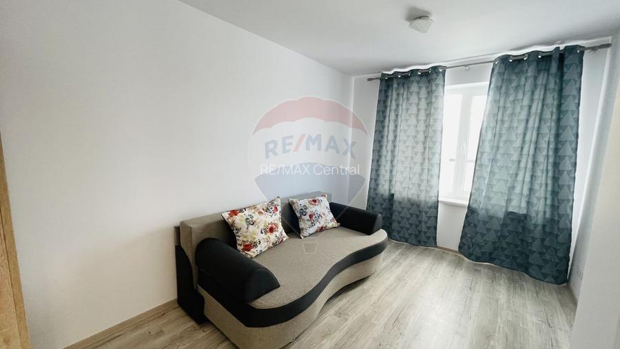 INCHIRIERE Casă / Vilă Cristian - 21
