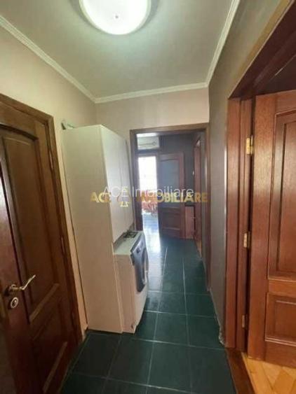 3 Camere de inchiriat | Militari | Centrala Proprie | Metrou