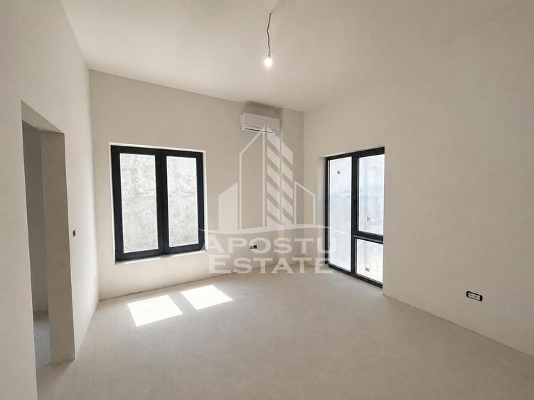 Spatiu comercial nou la bulevard, 175 mp, Zona Complexul Studentesc