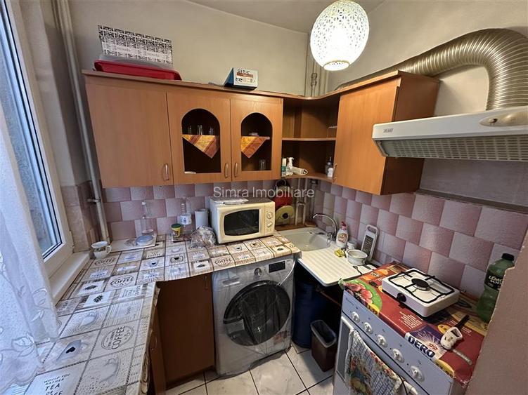 Apartament 2 camere semidecomandat, velenta - 3