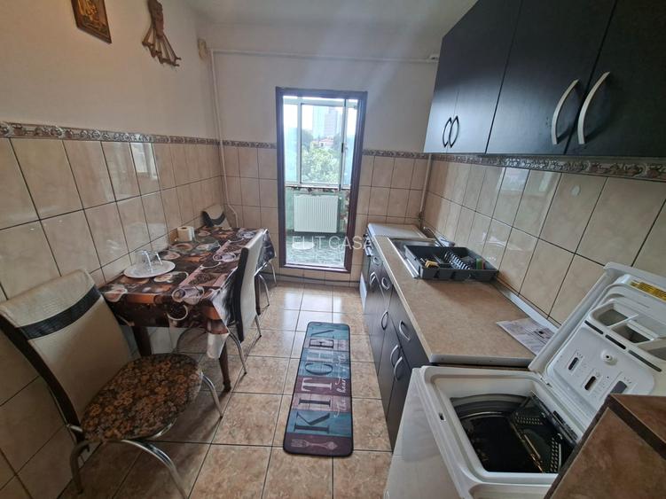Apartament 2 camere decomandat, zona Podu de Fier - 4