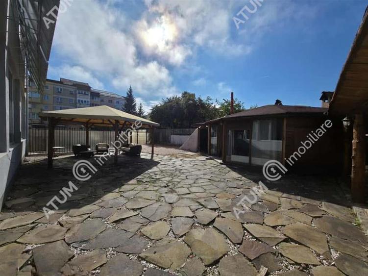 Cladire multifuntionala si terasa pentru evenimente corporate in Sibiu