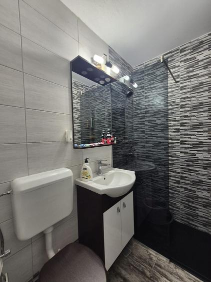 Zona Grivitei, apartament liber la vanzare