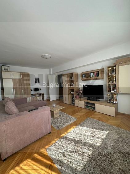 Apartament de 2 camere, 58mp, decomandat, Piata Cipariu - 2