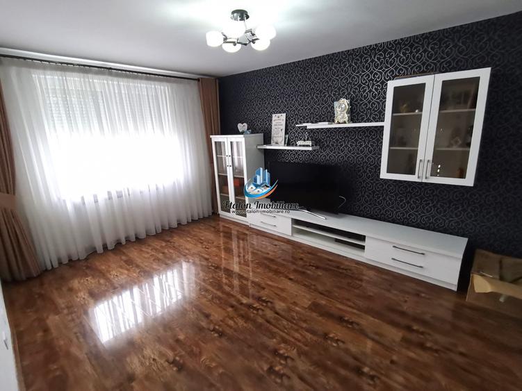 Apartament 3 camere decomandat zona Petrodava, Precista