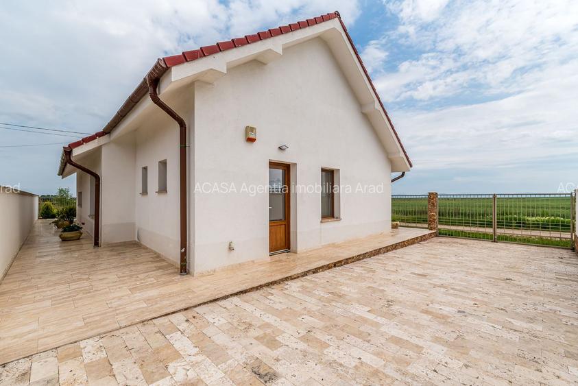 Casă nouă gata de mutat, în Tisa Nouă, la 14 km de Arad - 13