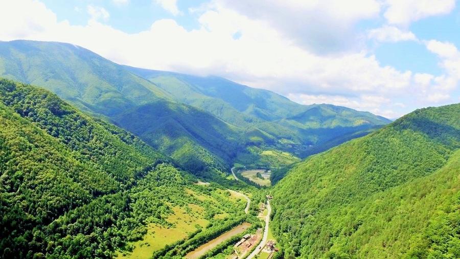 De vânzare – Pensiune turistică complet funcțională în Sadu, Sibiu