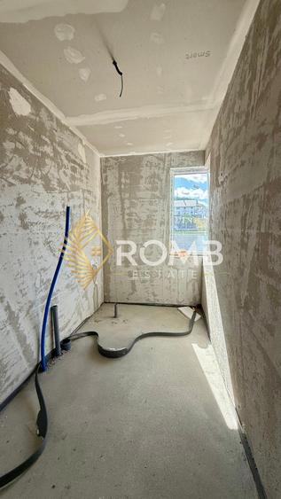 Casa individuala, semifinisata, 700 mp teren, Chinteni