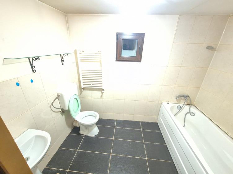 Vanzare apartament 2 camere in casa Centrul Istoric la 2 min de Piata Sfatului