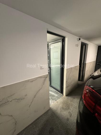 Apartament în vilă | 4 dormitoare | Curte cu grădină japoneză | Garaj, Mă