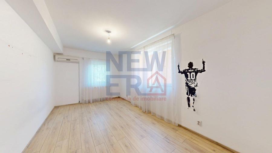 Vila cu 8 camere de vanzare / teren 840 mp. - Prelungirea Ghencea