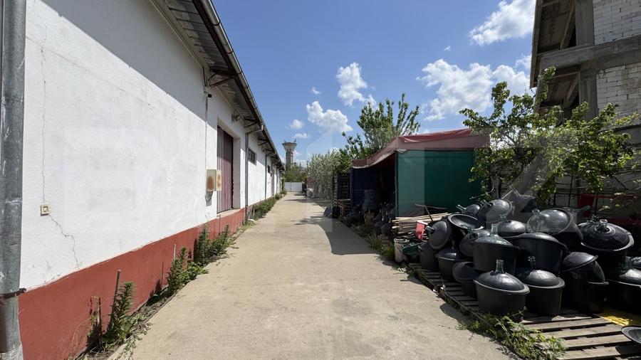 Spațiu industrial tip hală cu birouri, acces tir, 2 rampe, zona Caracal