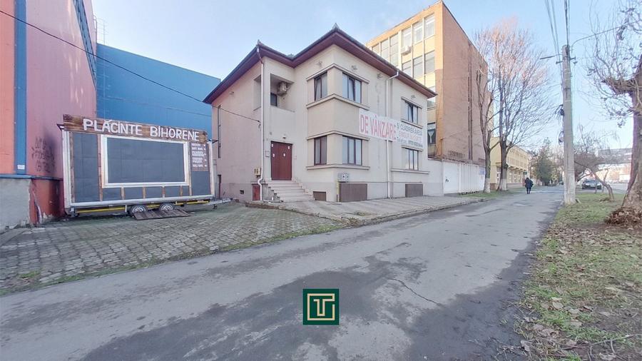 Clădire emblematică rara cu 13 camere pe Calea Victoriei | Ideal locuit/clinică