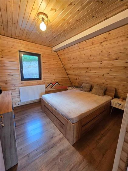 Cabana A-Frame premium – confort, natură și intimitate!