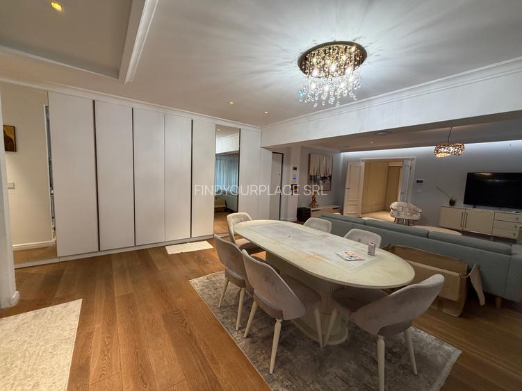 Apartament în Arcadia Domenii,230mp curte,3 parcări incluse