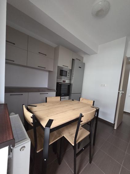 Apartament 2 camere complet utilat și mobilat – zona Tractorul, Brașov