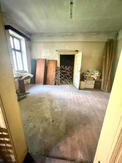 Casă Centrală 92 mp-Teren 147 mp- Proiect profitabil la renovare