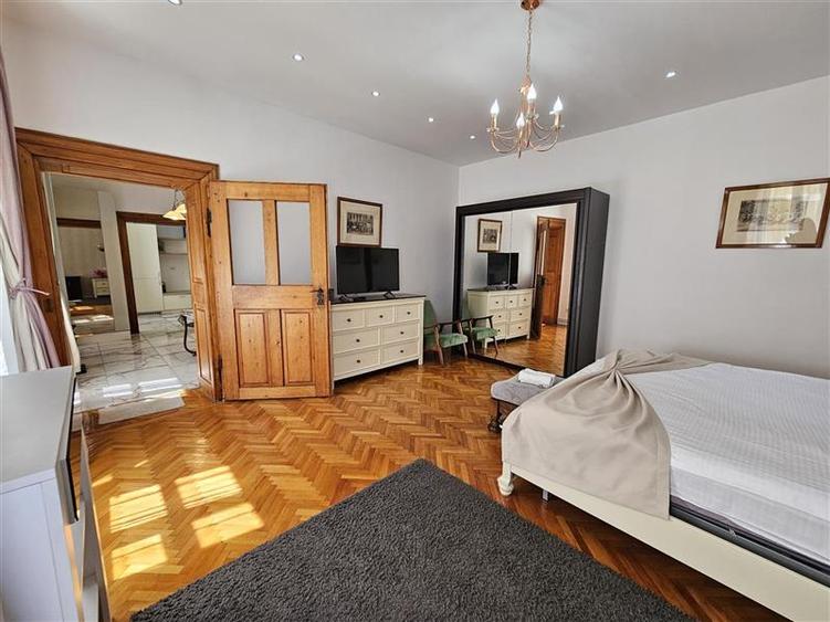 Apartament superb in Centrul Istoric - pretabil regim hotelier