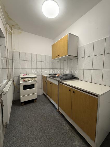 Apartament spatios cu o camera, 32 mp utili + balcon, parter - Sagului - 4