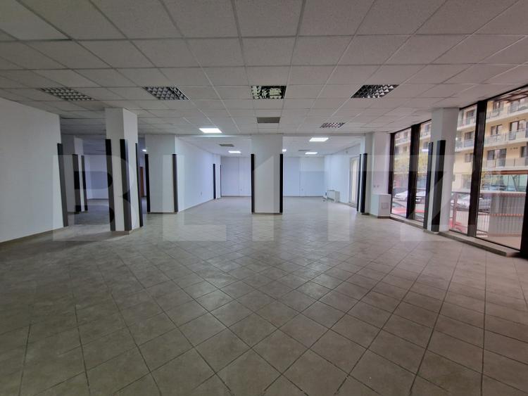 Spațiu comercial open space | 195 mp | Trafic intens | Între Lacuri