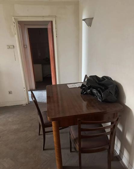 Apartament 2 camere liber la vanzare zona Piata Dacia