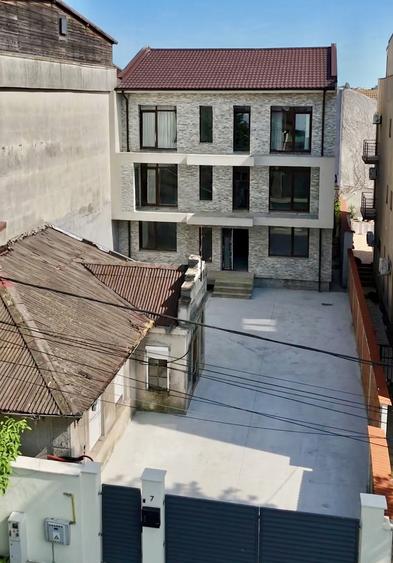 Vila cu potential rezidential sau investitie Faleza Nord 300 m de mare