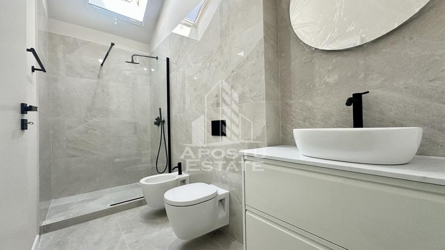 Apartament pe 2 niveluri, 82 mp utili, Complexul Studentesc