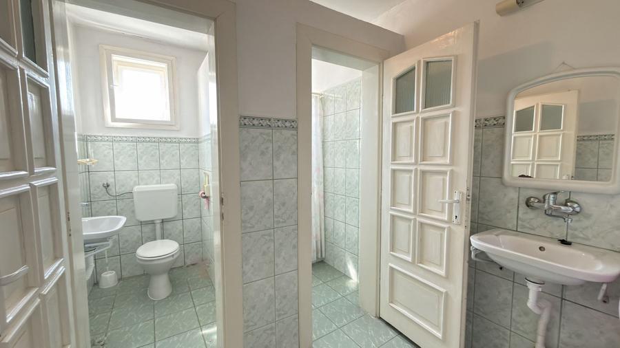 Oportunitate Inchiriere 2 Clădiri cu teren Zonă Centrală – Carei