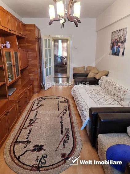 Vând apartament 3 camere, Dambu Rotund