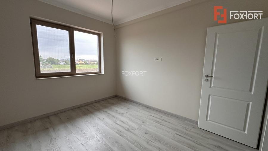Duplex de vanzare cu 5 camere, despartit prin garaj, zona Giroc  - 27