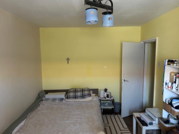 De vanzare apartament cu 4 camere, zona Favorit