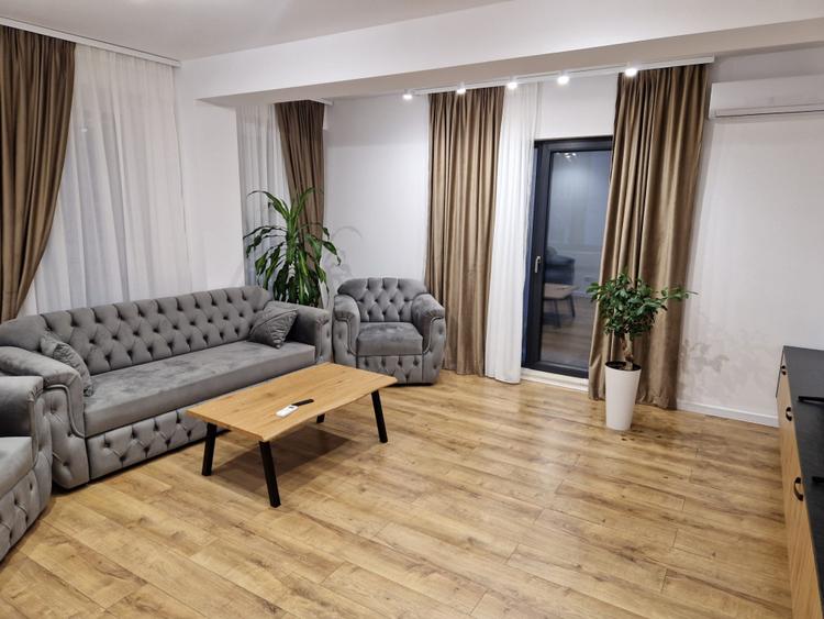 Apartament 3 camere, 110 mp, zona Cornitoiu