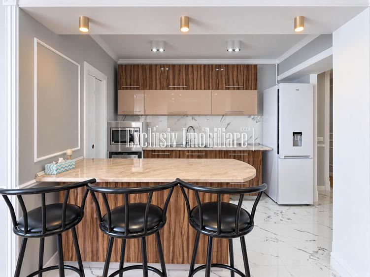 Apartament Spectaculos Renovat - 3 camere 140 mp - Aproape de Mare - Faleza Nord